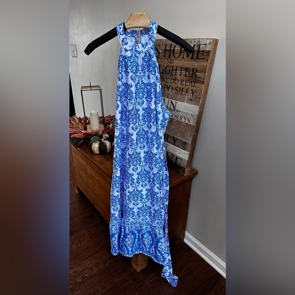 Gorgeous royal blue and white dress from Popvil